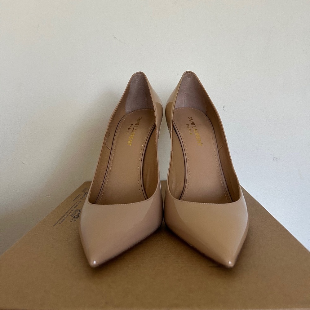 Pre-Owned Women's Nude Anja Yves Saint Laurent pumps EUR 38.5